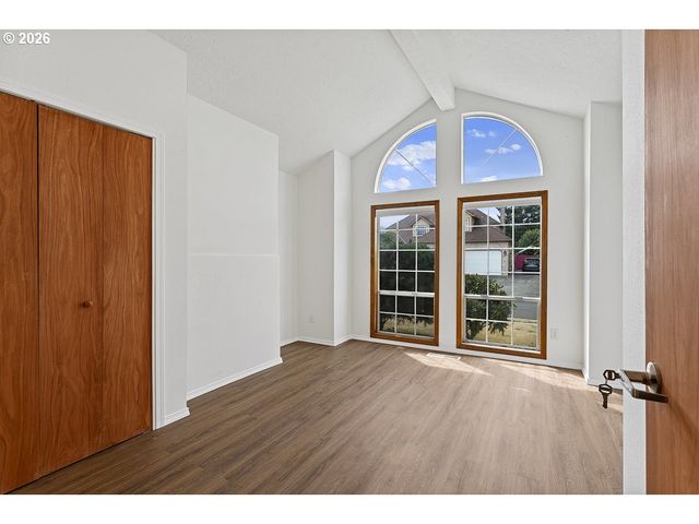 2730 Ne ROBERTS Ave, Gresham, OR 97030