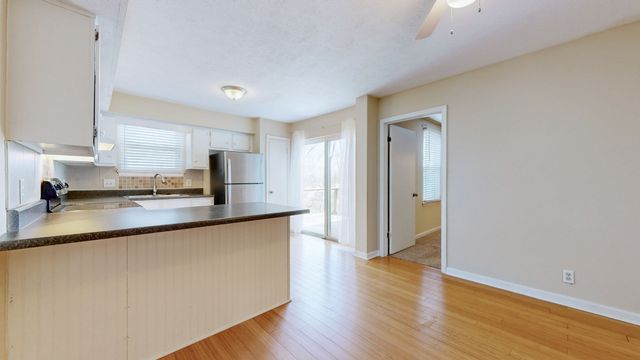528 Debbie Dr, Hermitage, TN 37076