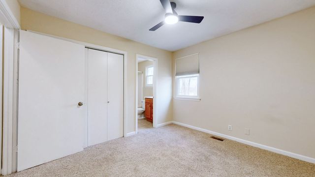 528 Debbie Dr, Hermitage, TN 37076