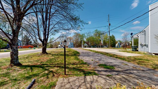 528 Debbie Dr, Hermitage, TN 37076