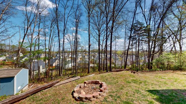 528 Debbie Dr, Hermitage, TN 37076