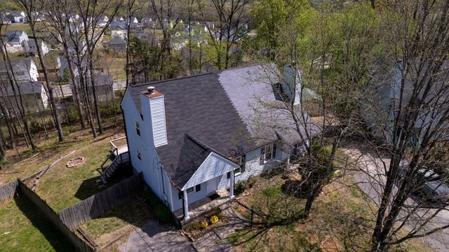 528 Debbie Dr, Hermitage, TN 37076