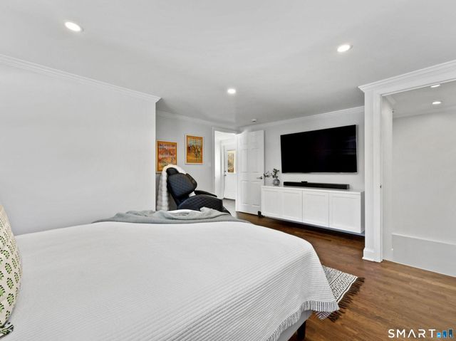 9 Arnold Lane, Norwalk, CT 06853