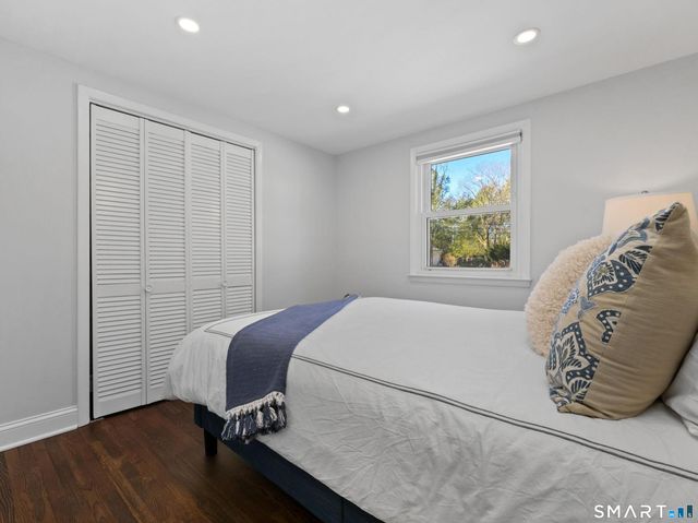 9 Arnold Lane, Norwalk, CT 06853