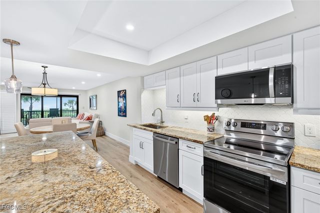 1795 Middle Gulf DR C-103, Sanibel, FL 33957