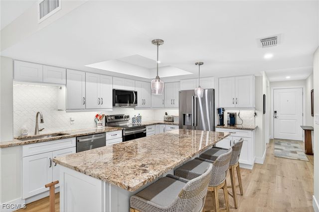 1795 Middle Gulf DR C-103, Sanibel, FL 33957