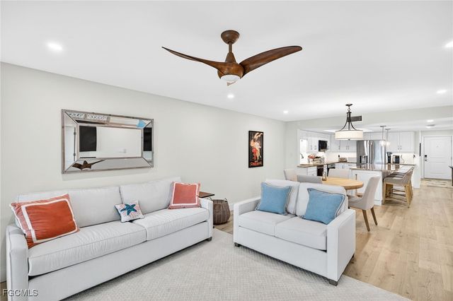 1795 Middle Gulf DR C-103, Sanibel, FL 33957