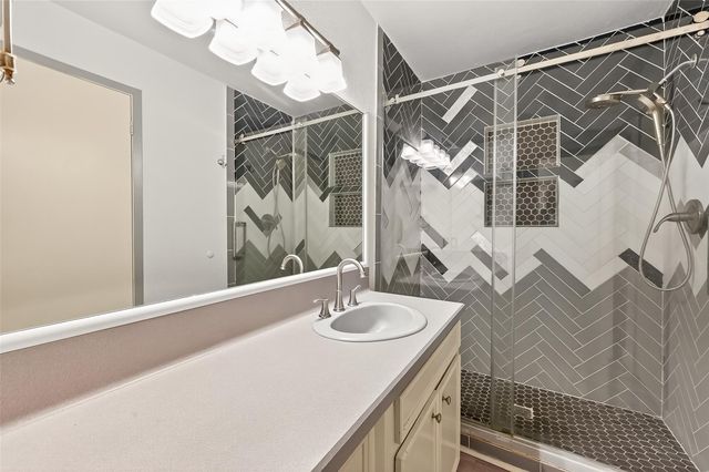 13925 Hollowgreen Drive, Houston, TX 77082