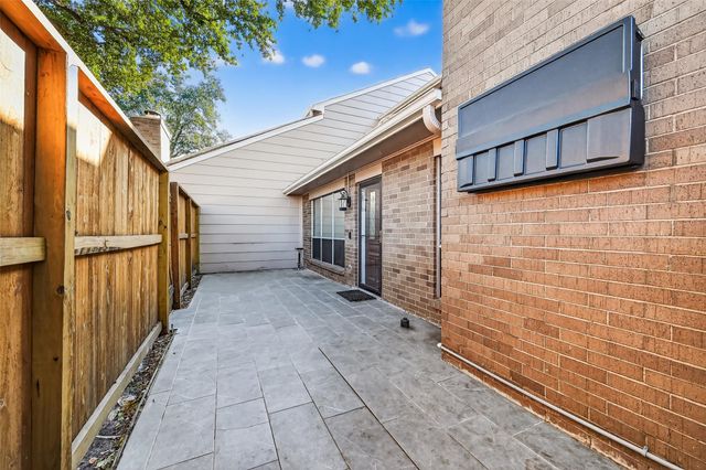 13925 Hollowgreen Drive, Houston, TX 77082