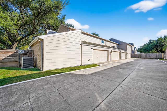 13925 Hollowgreen Drive, Houston, TX 77082