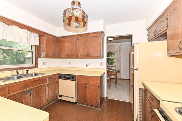 146 Perry AVENUE, Racine, WI 53406