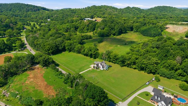 6735 Arno Allisona Rd, College Grove, TN 37046