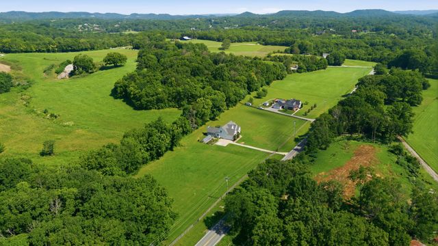 6735 Arno Allisona Rd, College Grove, TN 37046