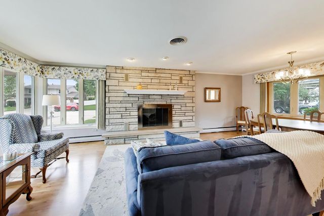 10620 Lockwood Avenue, Oak Lawn, IL 60453