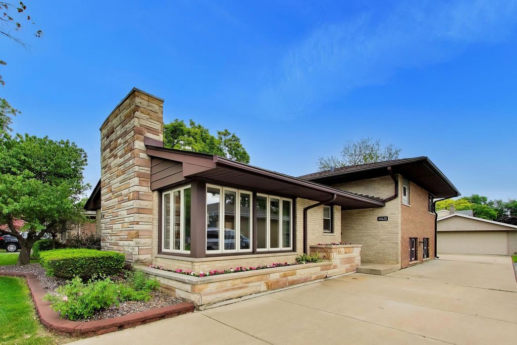 10620 Lockwood Avenue, Oak Lawn, IL 60453