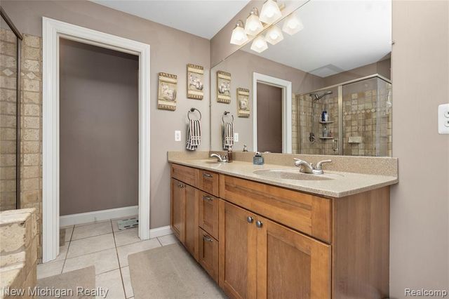 13445 Millie Court, Holly, MI 48442