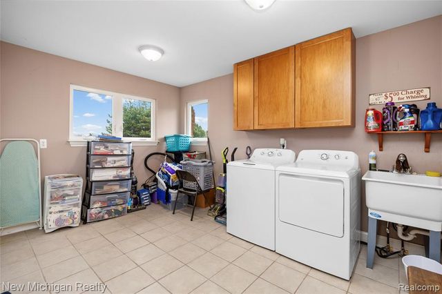 13445 Millie Court, Holly, MI 48442