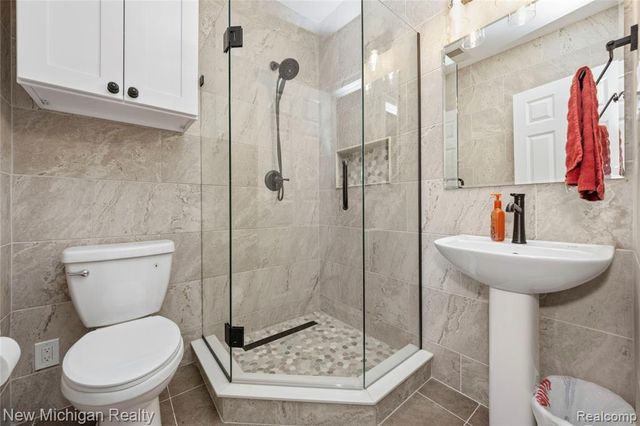 13445 Millie Court, Holly, MI 48442