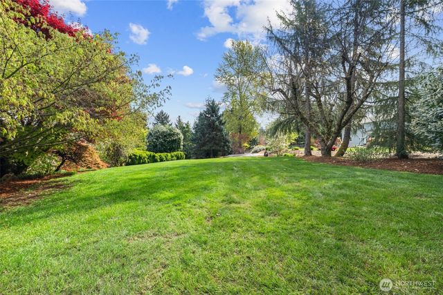 7137 Highlands Drive NE, Olympia, WA 98516