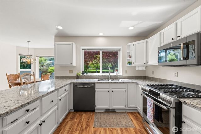 7137 Highlands Drive NE, Olympia, WA 98516