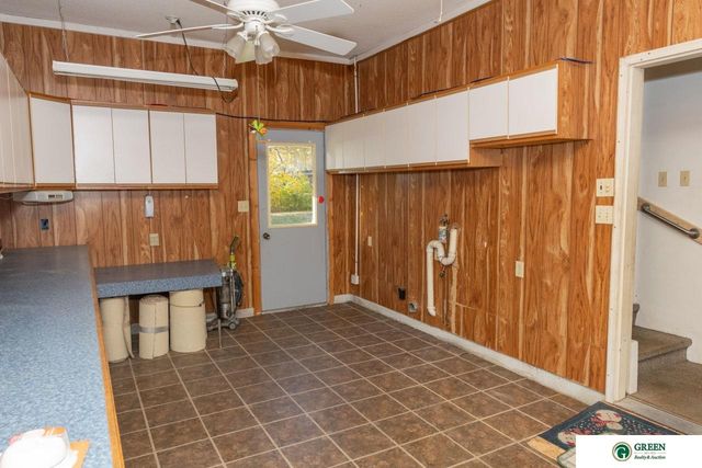 825 N Academy Avenue, York, NE 68467