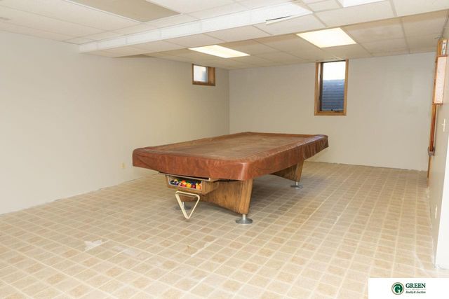 825 N Academy Avenue, York, NE 68467