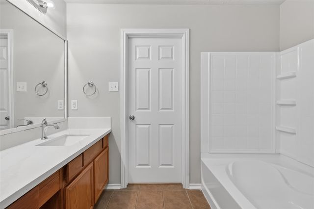 2711 Trinity Glen Lane, Houston, TX 77047