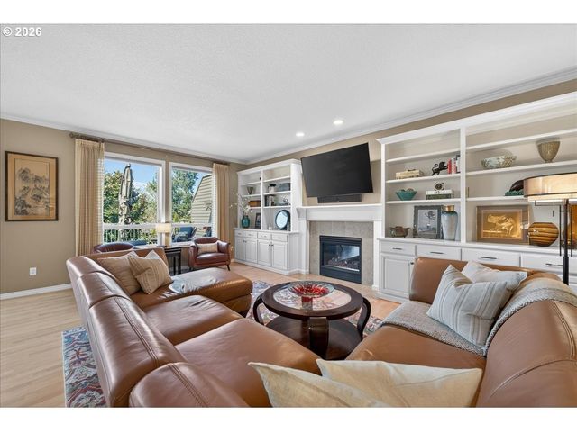 2393 TAYLOR Dr, West Linn, OR 97068