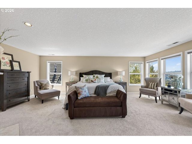 2393 TAYLOR Dr, West Linn, OR 97068