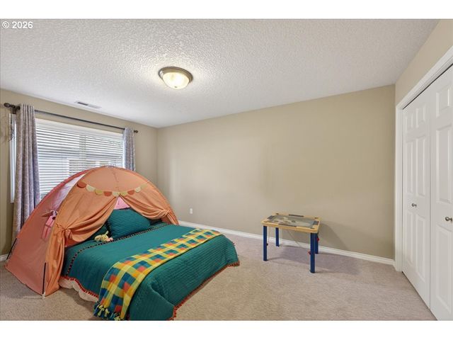 2393 TAYLOR Dr, West Linn, OR 97068