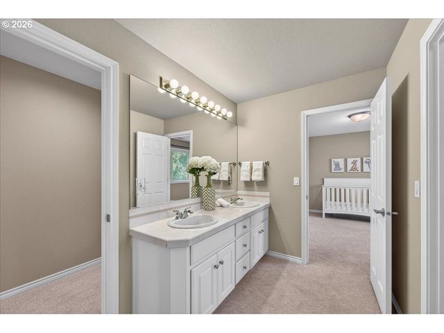 2393 TAYLOR Dr, West Linn, OR 97068