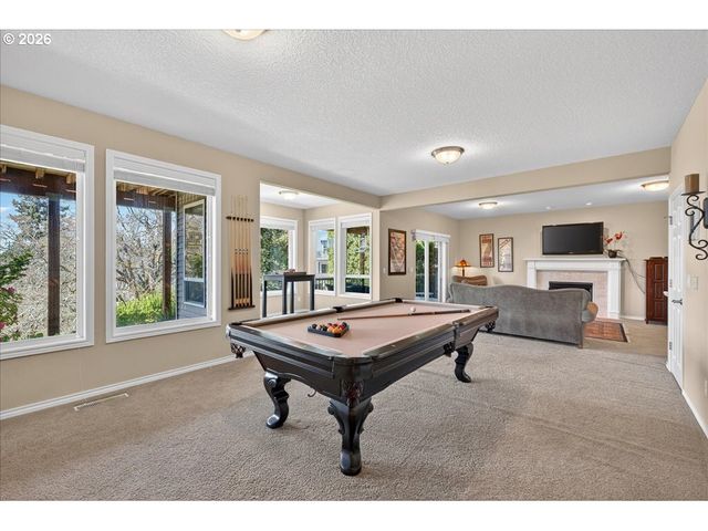 2393 TAYLOR Dr, West Linn, OR 97068