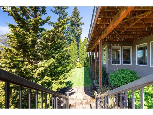 2393 TAYLOR Dr, West Linn, OR 97068