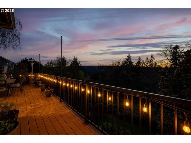 2393 TAYLOR Dr, West Linn, OR 97068