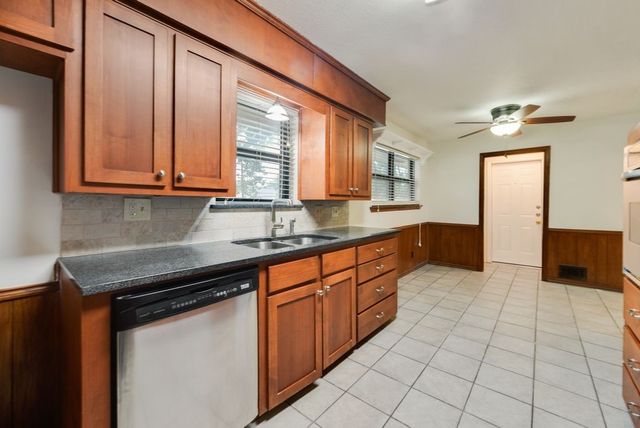 1817 Bardfield Avenue, Garland, TX 75041