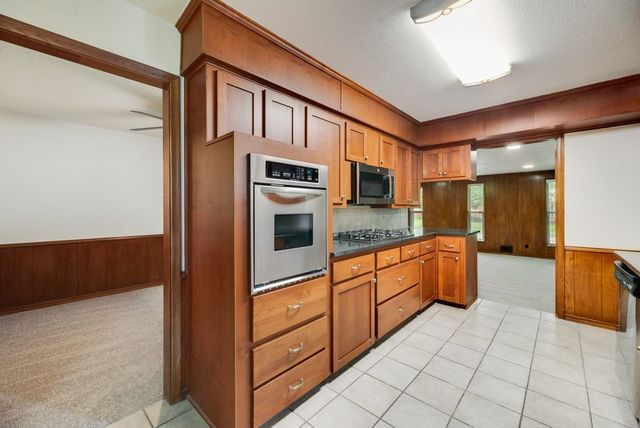 1817 Bardfield Avenue, Garland, TX 75041