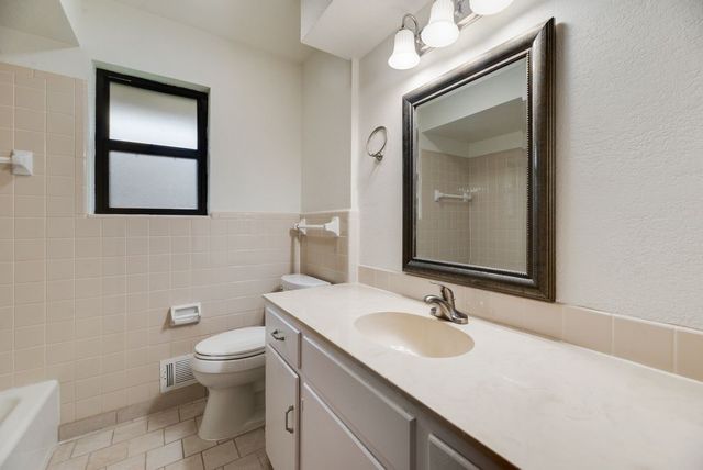 1817 Bardfield Avenue, Garland, TX 75041
