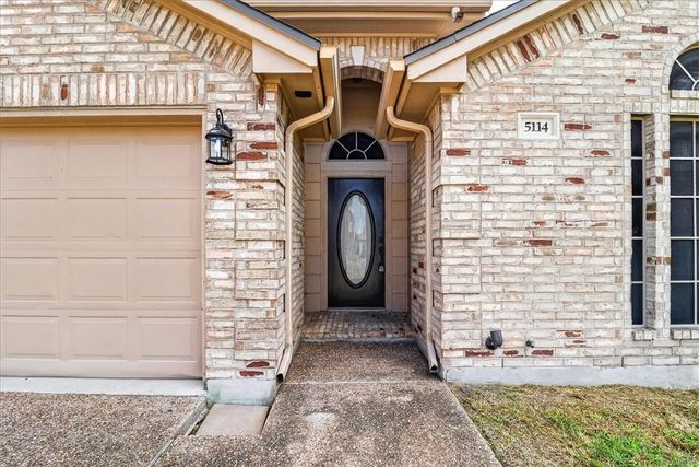 5114 Spring Brook Dr, Corpus Christi, TX 78413
