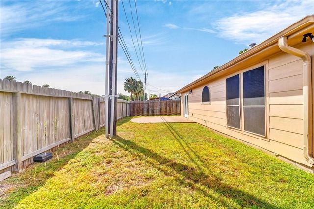 5114 Spring Brook Dr, Corpus Christi, TX 78413
