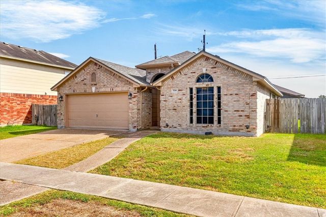 5114 Spring Brook Dr, Corpus Christi, TX 78413