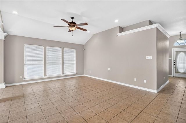 5114 Spring Brook Dr, Corpus Christi, TX 78413