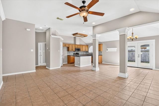 5114 Spring Brook Dr, Corpus Christi, TX 78413