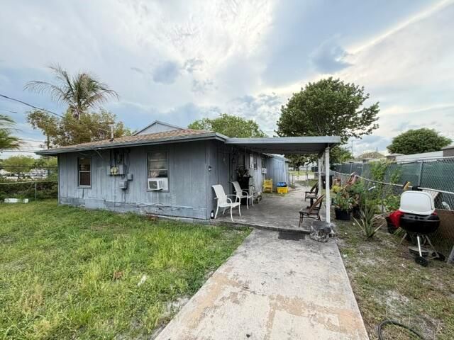714 S H Street, Lake Worth Beach, FL 33460