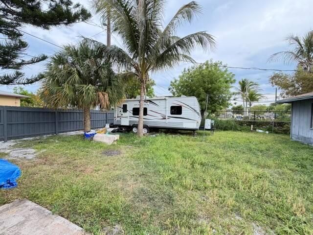 714 S H Street, Lake Worth Beach, FL 33460