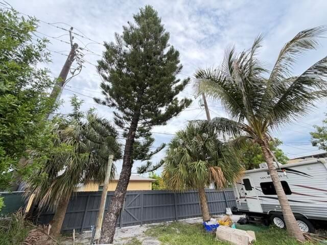 714 S H Street, Lake Worth Beach, FL 33460