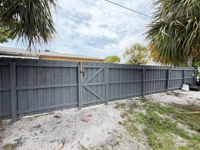 714 S H Street, Lake Worth Beach, FL 33460