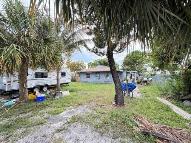 714 S H Street, Lake Worth Beach, FL 33460