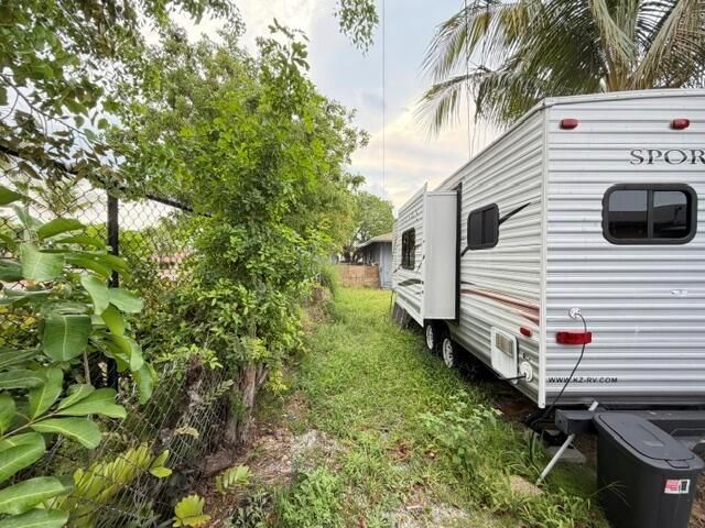 714 S H Street, Lake Worth Beach, FL 33460