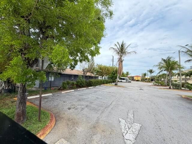 714 S H Street, Lake Worth Beach, FL 33460