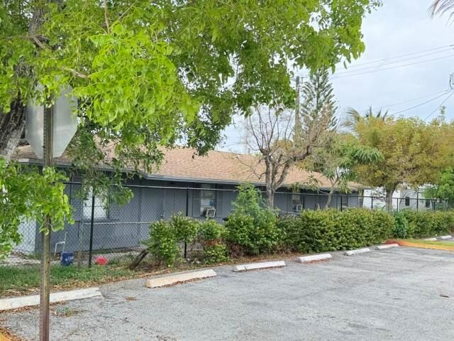 714 S H Street, Lake Worth Beach, FL 33460